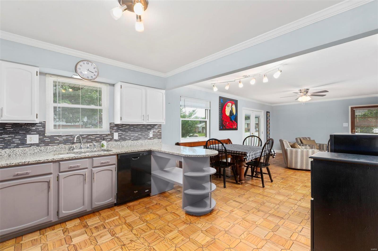 744 Forman Road St. Louis, MO 63123 - Photo 7 of 33 Gallery Image 7