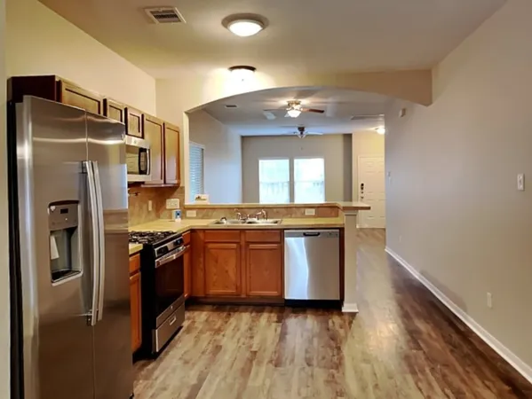 $1,690 | 20618 Sycamore Crest Lane, Katy, TX 77449