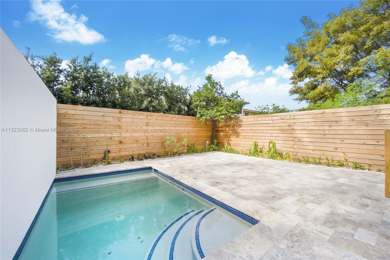 442 Southwest 15th Road Miami, FL 33129 - Photo 7 of 18