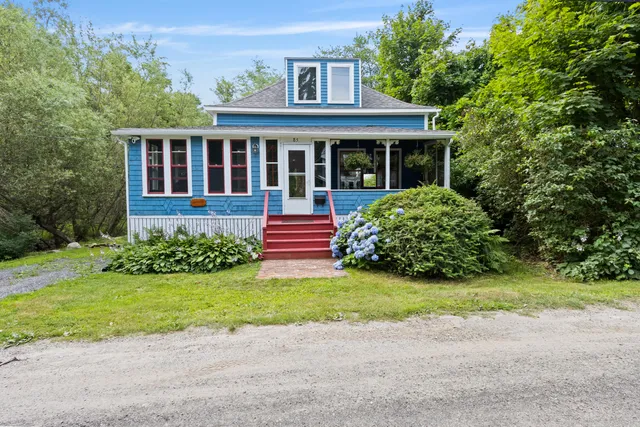 $579,000 | 85 Upper A Street, Portland, ME 04108