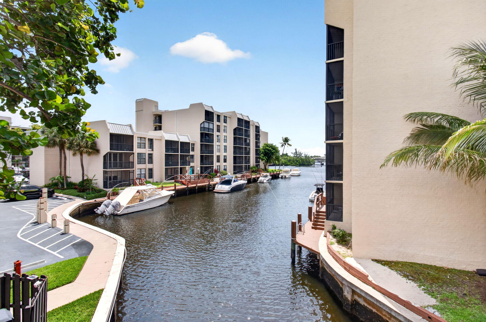 12 Royal Palm Way, Unit 501 Boca Raton, FL 33432 - Photo 9 of 53 17-web-or-mls-DSC_6165