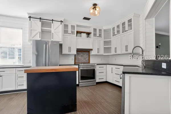 $499,999 | 100 9th Avenue, Bluffton, SC 29910