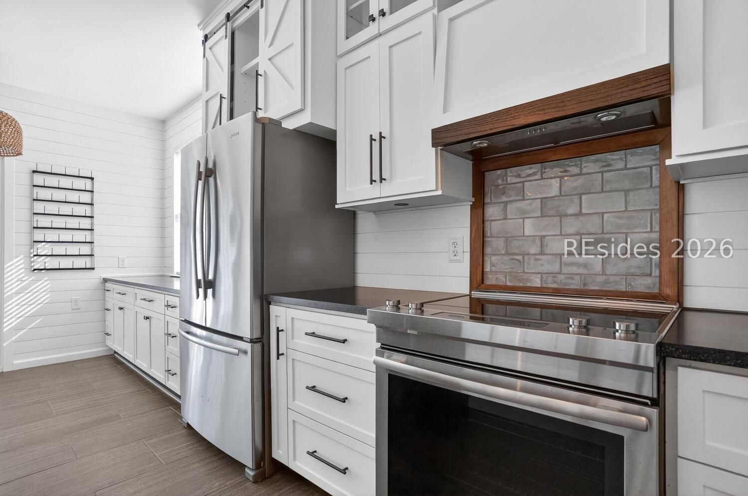 100 9th Avenue Bluffton, SC 29910 - Photo 13 of 45 Range with fully vented hood
