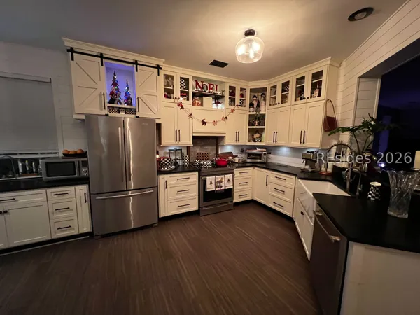 $499,999 | 100 9th Avenue, Bluffton, SC 29910