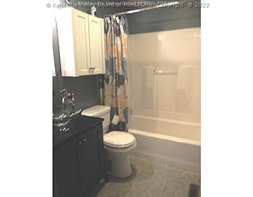 1605 Bills Creek Road Winfield, WV 25213 - Photo 6 of 13 Main Level Bathroom.