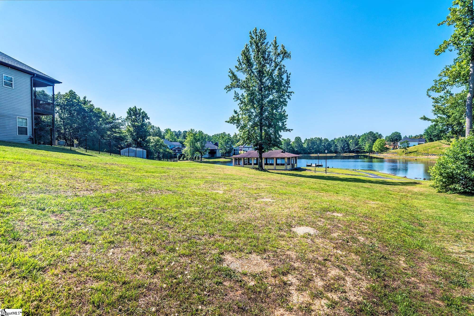 424 Congaree Road Roebuck, SC 29376 - Photo 3 of 20