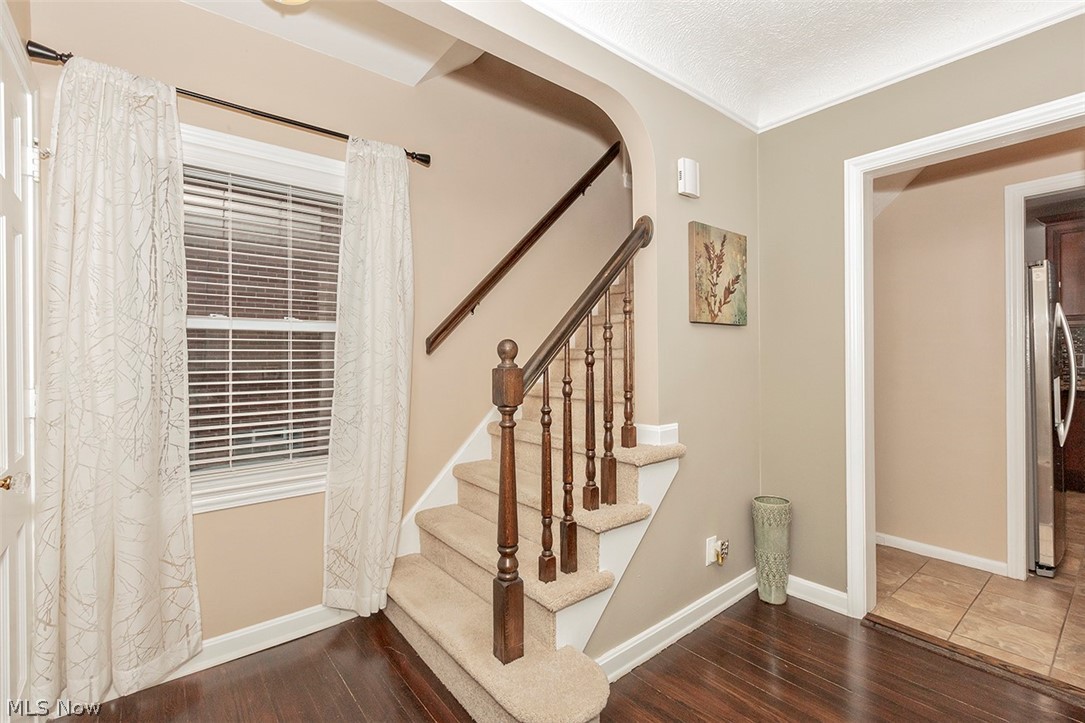 3886 Bethany Road Cleveland, OH 44118 - Photo 4 of 35
