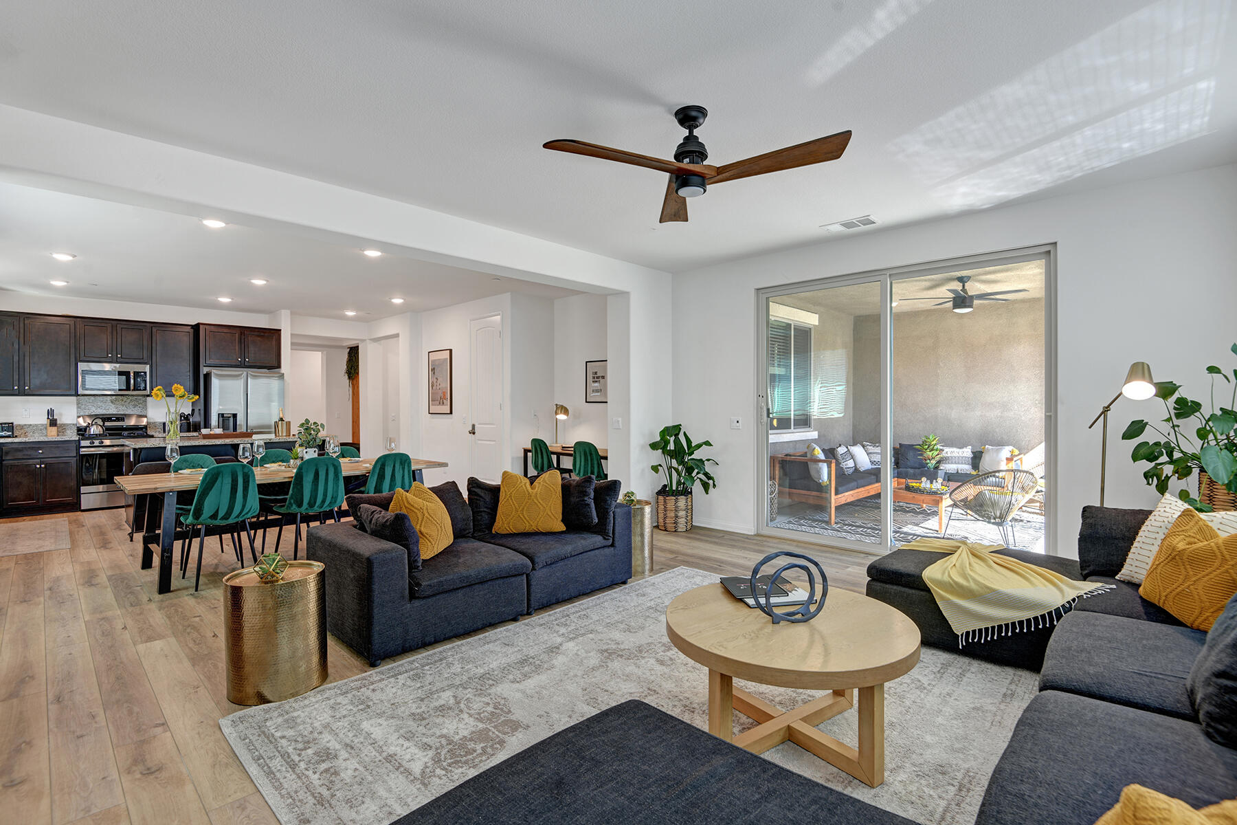 82785 Freeman Court Indio, CA 92201 - Photo 8 of 52 GREAT ROOM REVERSE IN TO PATIO RS