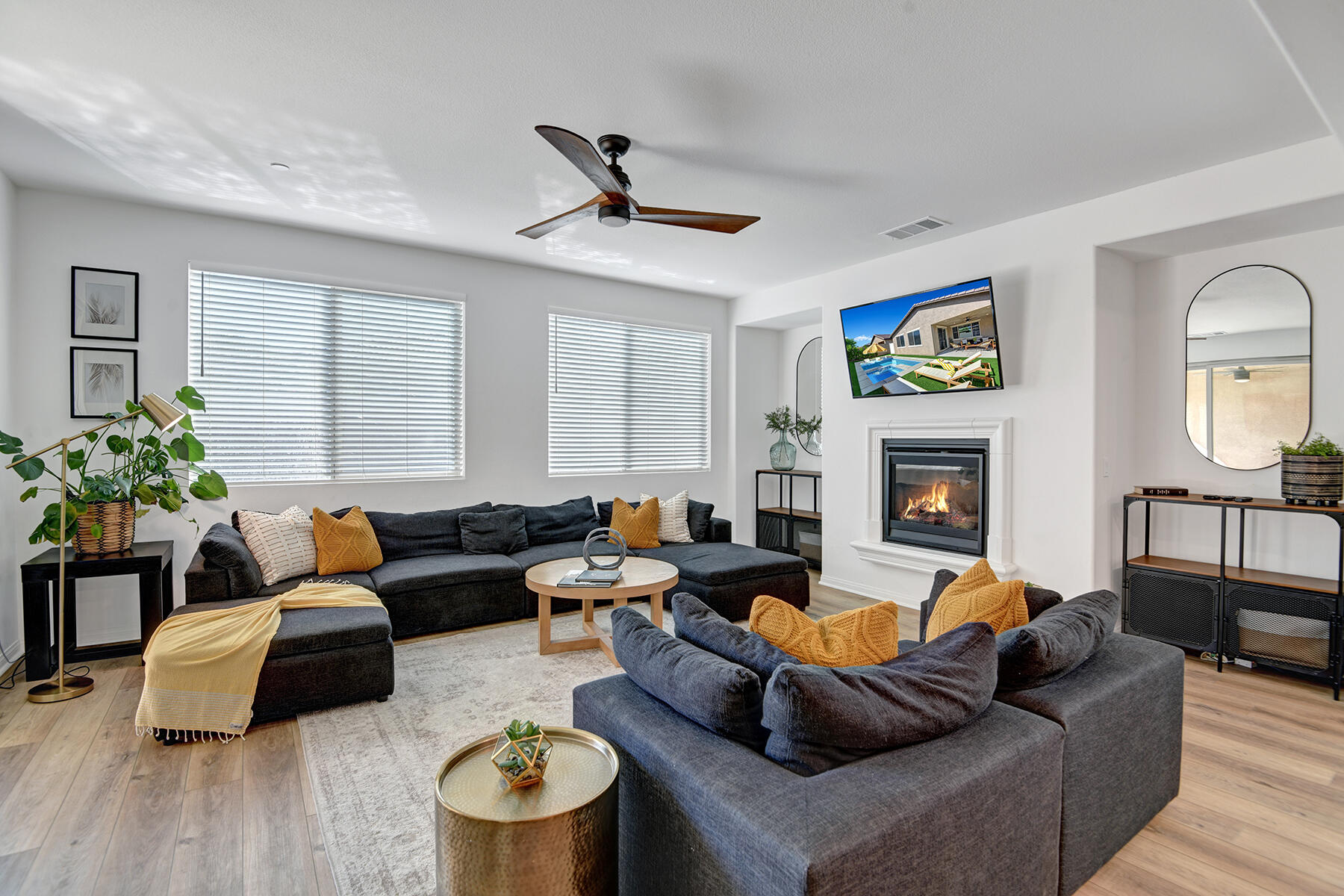 82785 Freeman Court Indio, CA 92201 - Photo 9 of 52 LIVING ROOM ANGLED RS