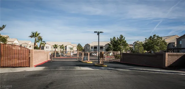 $1,395 | 4655 Gold Dust Avenue, Unit 206, Las Vegas, NV 89120