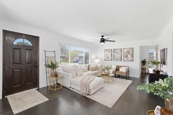 $314,900 | 32900 Hees Street, Livonia, MI 48150