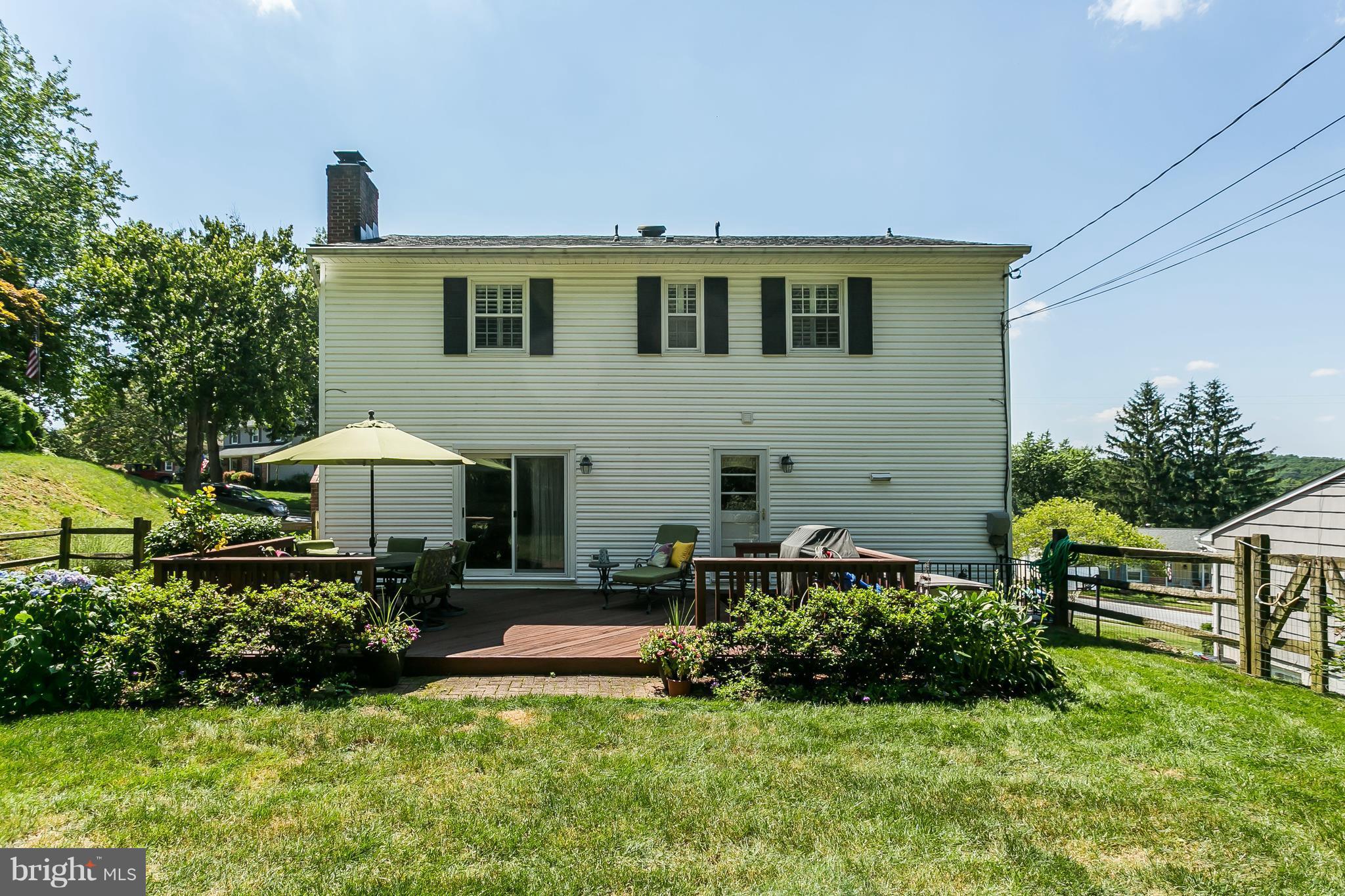 10562 Gateridge Road Cockeysville, MD 21030 - Photo 27 of 30 Large Rear Deck