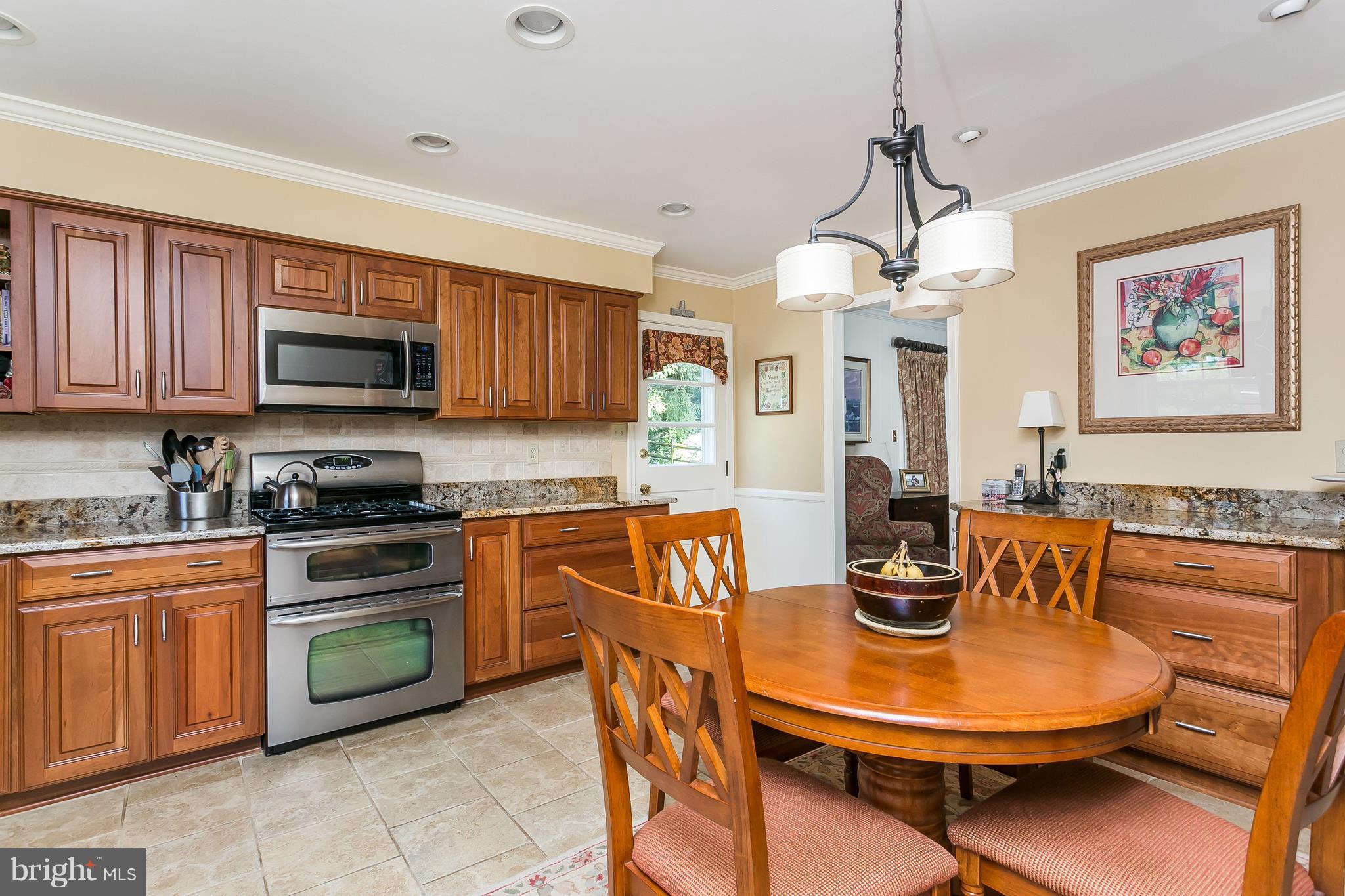 10562 Gateridge Road Cockeysville, MD 21030 - Photo 6 of 30 Kitchen