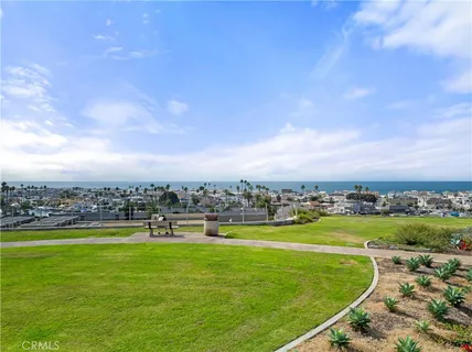 $1,799,000 | 200 Paris Lane, Unit 111, Newport Beach, CA 92663