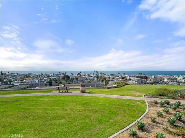 $1,799,000 | 200 Paris Lane, Unit 111, Newport Beach, CA 92663