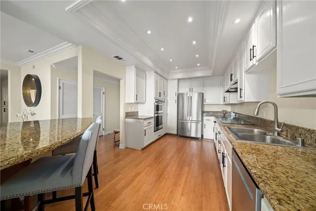 $1,799,000 | 200 Paris Lane, Unit 111, Newport Beach, CA 92663