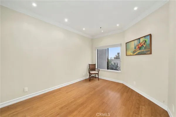 $1,725,000 | 200 Paris Lane, Unit 111, Newport Beach, CA 92663