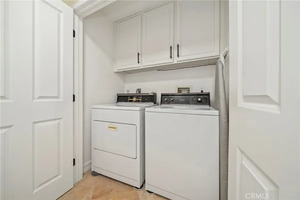 $1,725,000 | 200 Paris Lane, Unit 111, Newport Beach, CA 92663