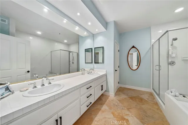 $1,799,000 | 200 Paris Lane, Unit 111, Newport Beach, CA 92663