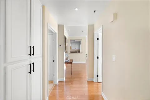 $1,725,000 | 200 Paris Lane, Unit 111, Newport Beach, CA 92663