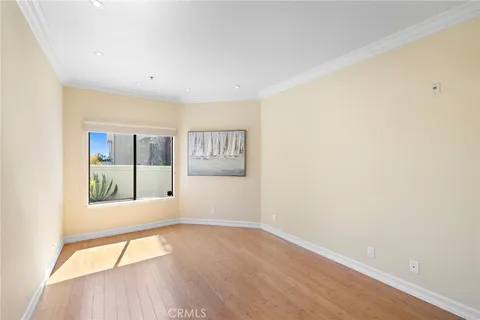 $1,725,000 | 200 Paris Lane, Unit 111, Newport Beach, CA 92663
