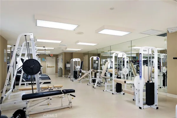 $1,725,000 | 200 Paris Lane, Unit 111, Newport Beach, CA 92663
