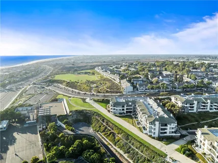 $1,799,000 | 200 Paris Lane, Unit 111, Newport Beach, CA 92663