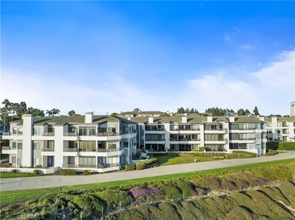 $1,799,000 | 200 Paris Lane, Unit 111, Newport Beach, CA 92663