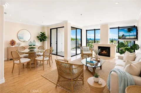 $1,725,000 | 200 Paris Lane, Unit 111, Newport Beach, CA 92663