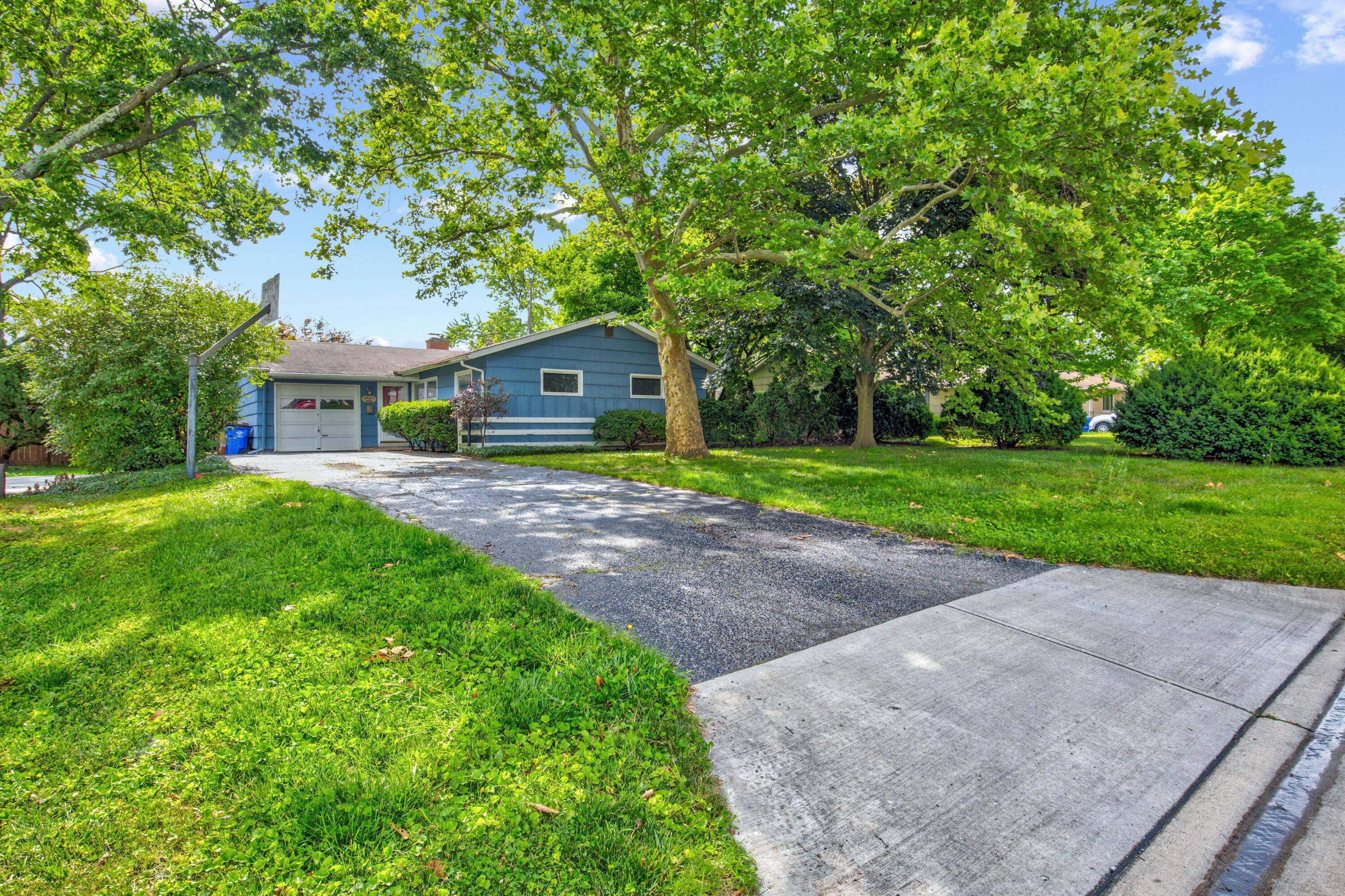 3536 Leighton Road Columbus, OH 43221 - Photo 1 of 27 Front