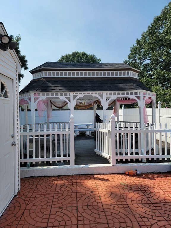 192 Starling Road Springfield, MA 01119 - Photo 24 of 26 a view of a balcony with staircase