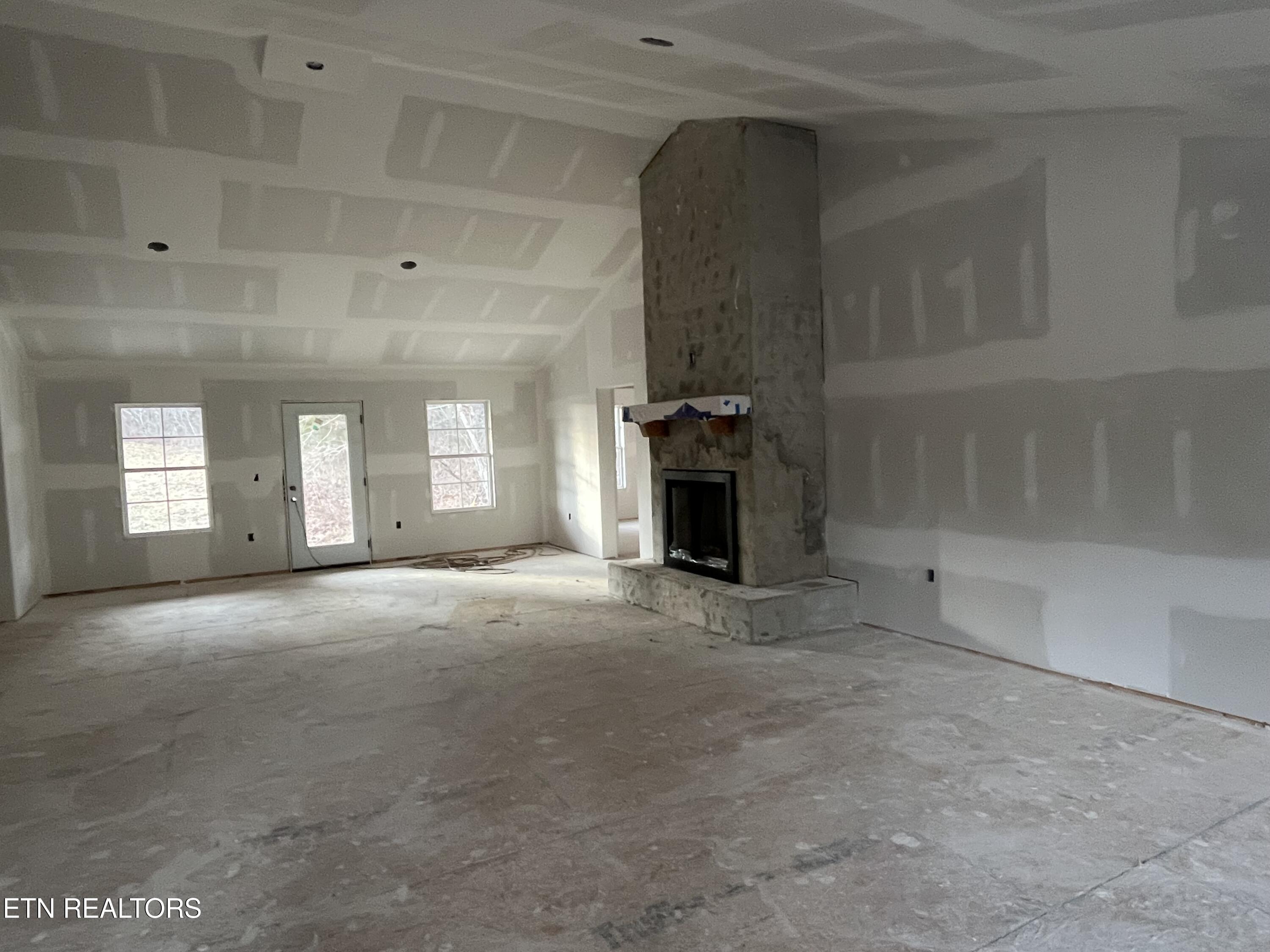 214 Georgee Road Jamestown, TN 38556 - Photo 3 of 8 IMG_4305