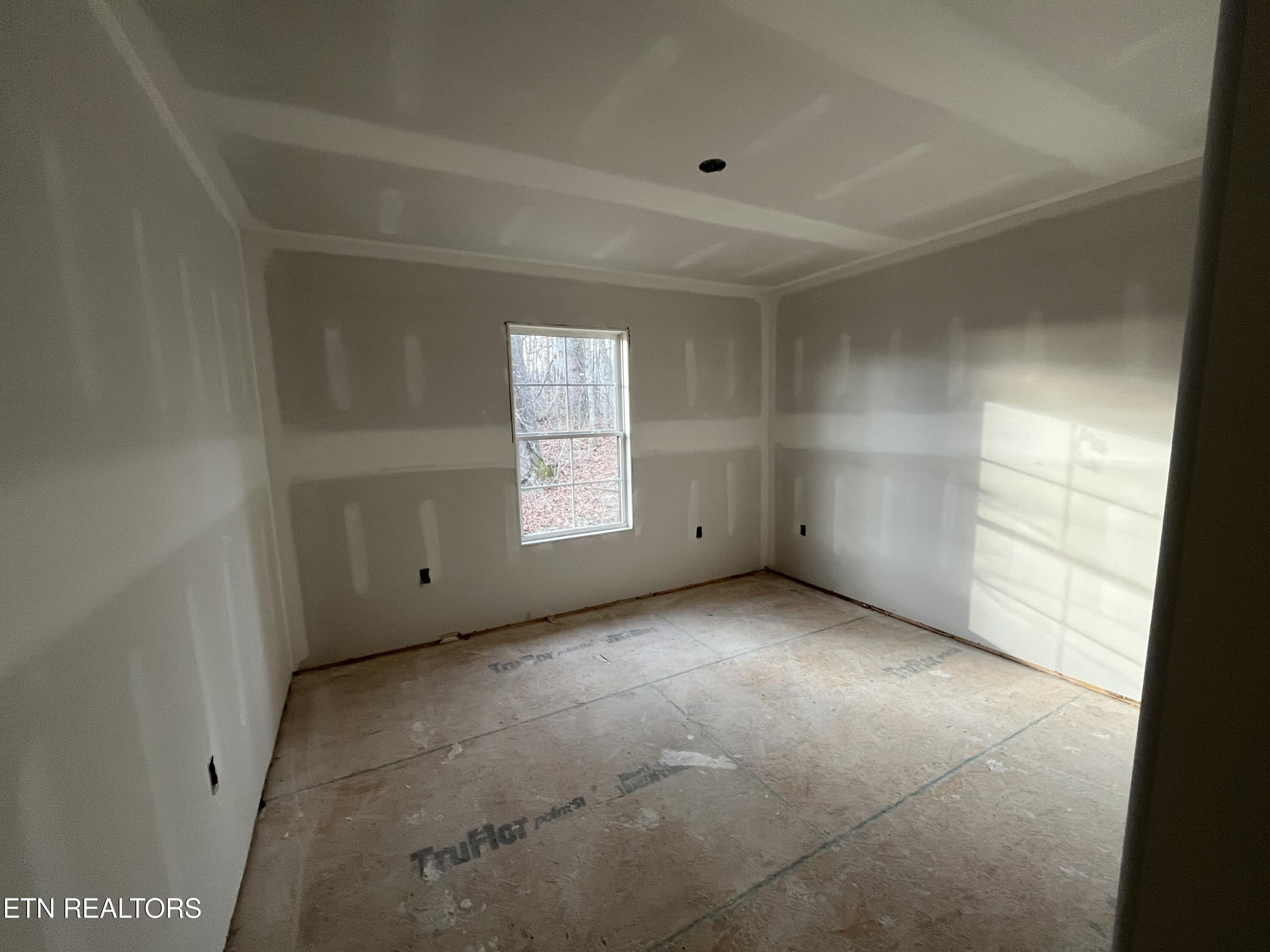 214 Georgee Road Jamestown, TN 38556 - Photo 6 of 8 IMG_4308