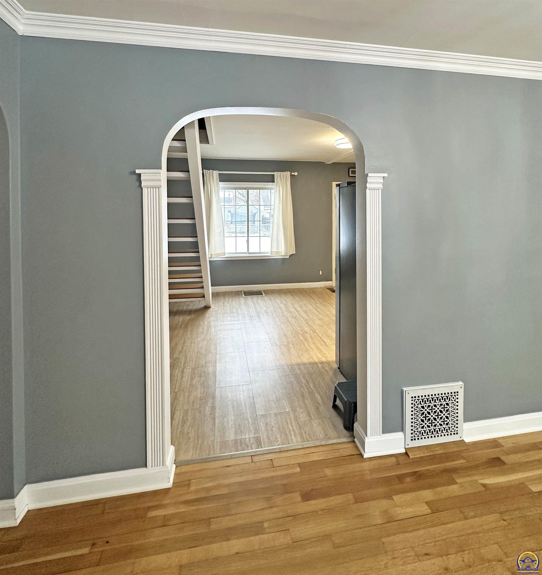 1735 Southwest Randolph Avenue Topeka, KS 66604 - Photo 6 of 14