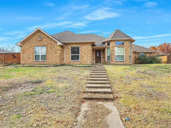 $2,100 | 508 North Castlegate Street, Howe, TX 75459