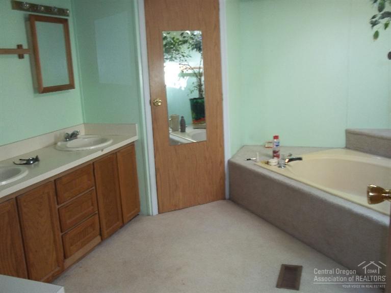 60071 Agate Road Bend, OR 97702 - Photo 8 of 9 Additional Photo
