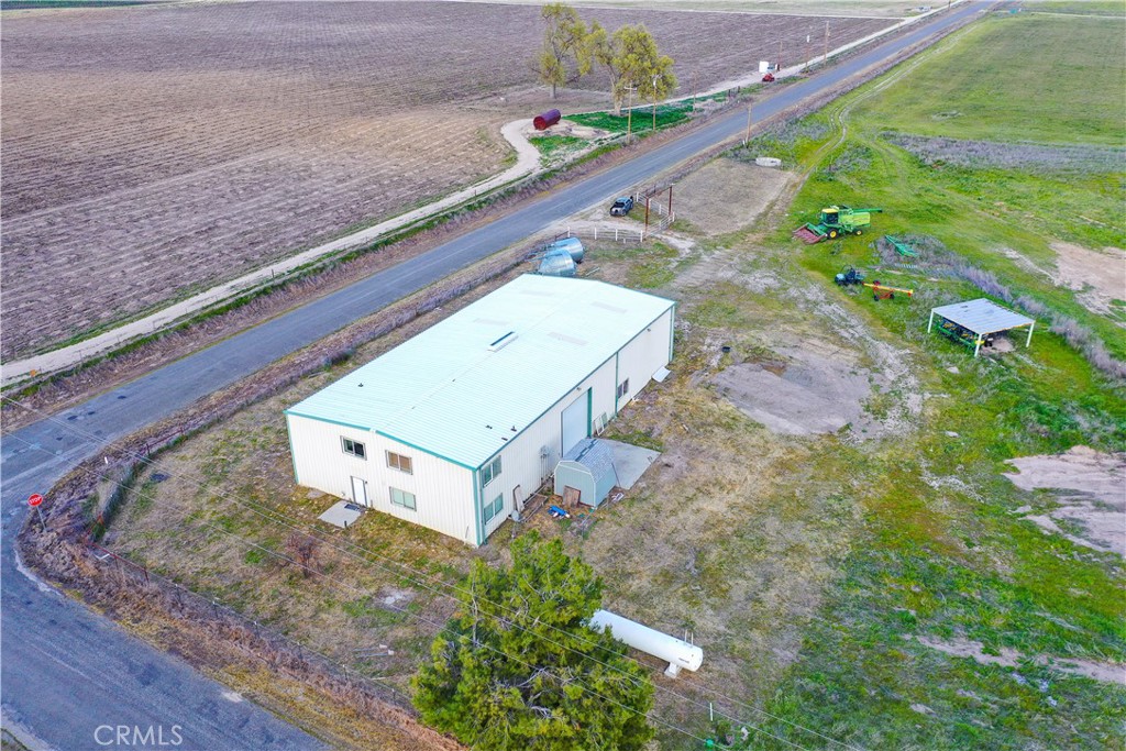 48100 Lockwood-Jolon Road Lockwood, CA 93932 - Photo 7 of 11 a view of a backyard with plants
