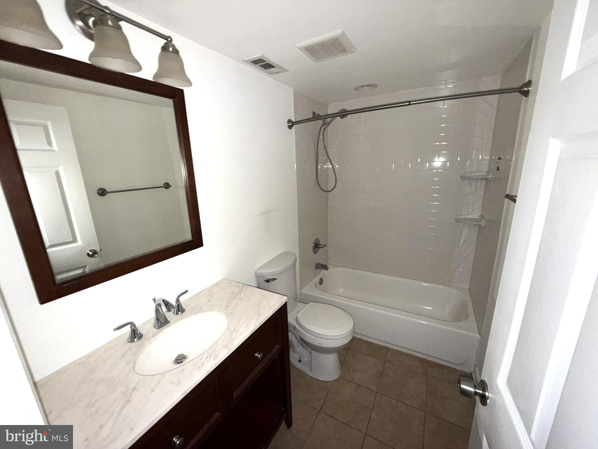 215 Sycamore Road Glen Burnie, MD 21060 - Photo 8 of 16