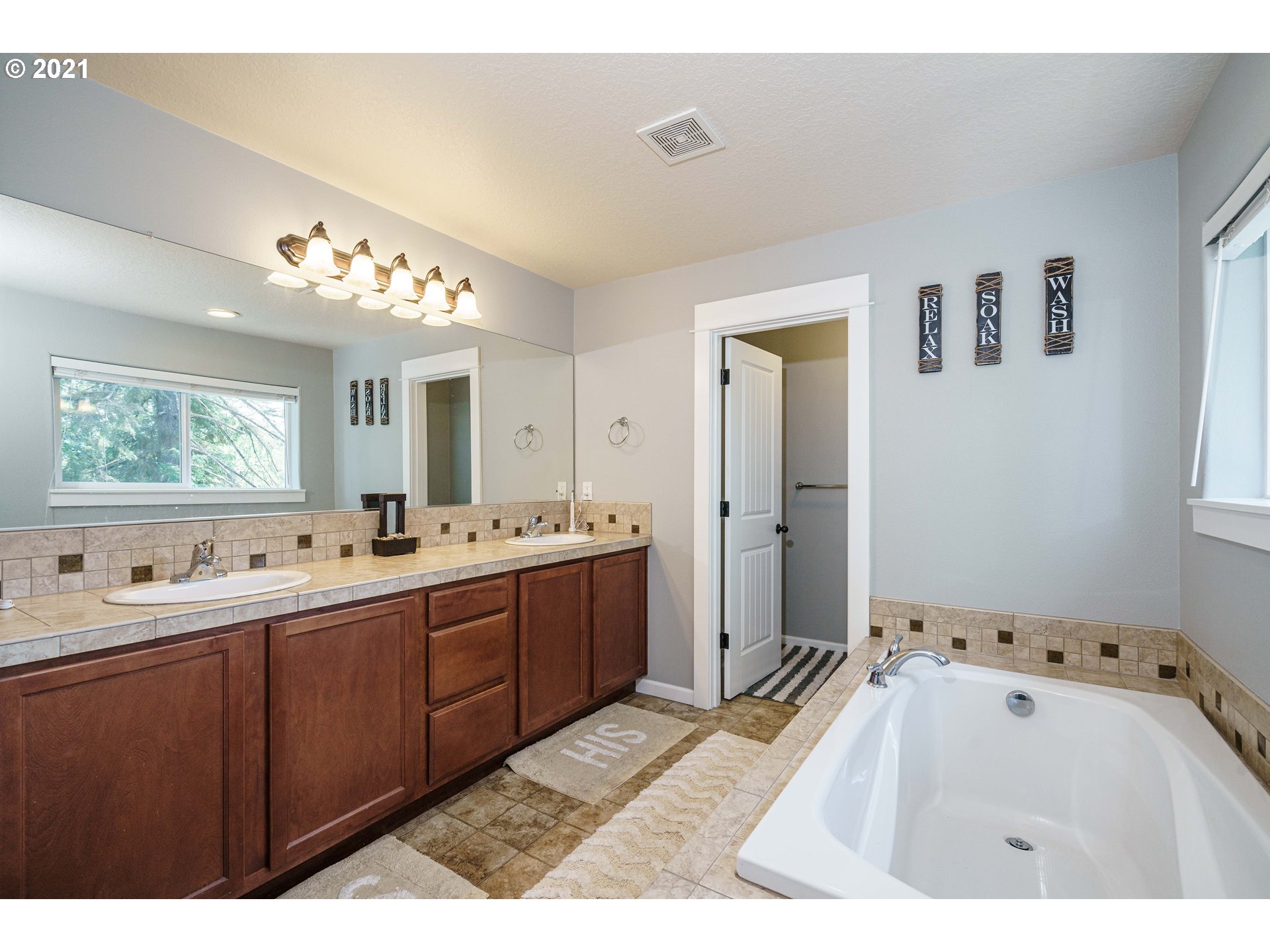 39740 Wall Street Sandy, OR 97055 - Photo 13 of 32 Gallery Image 13