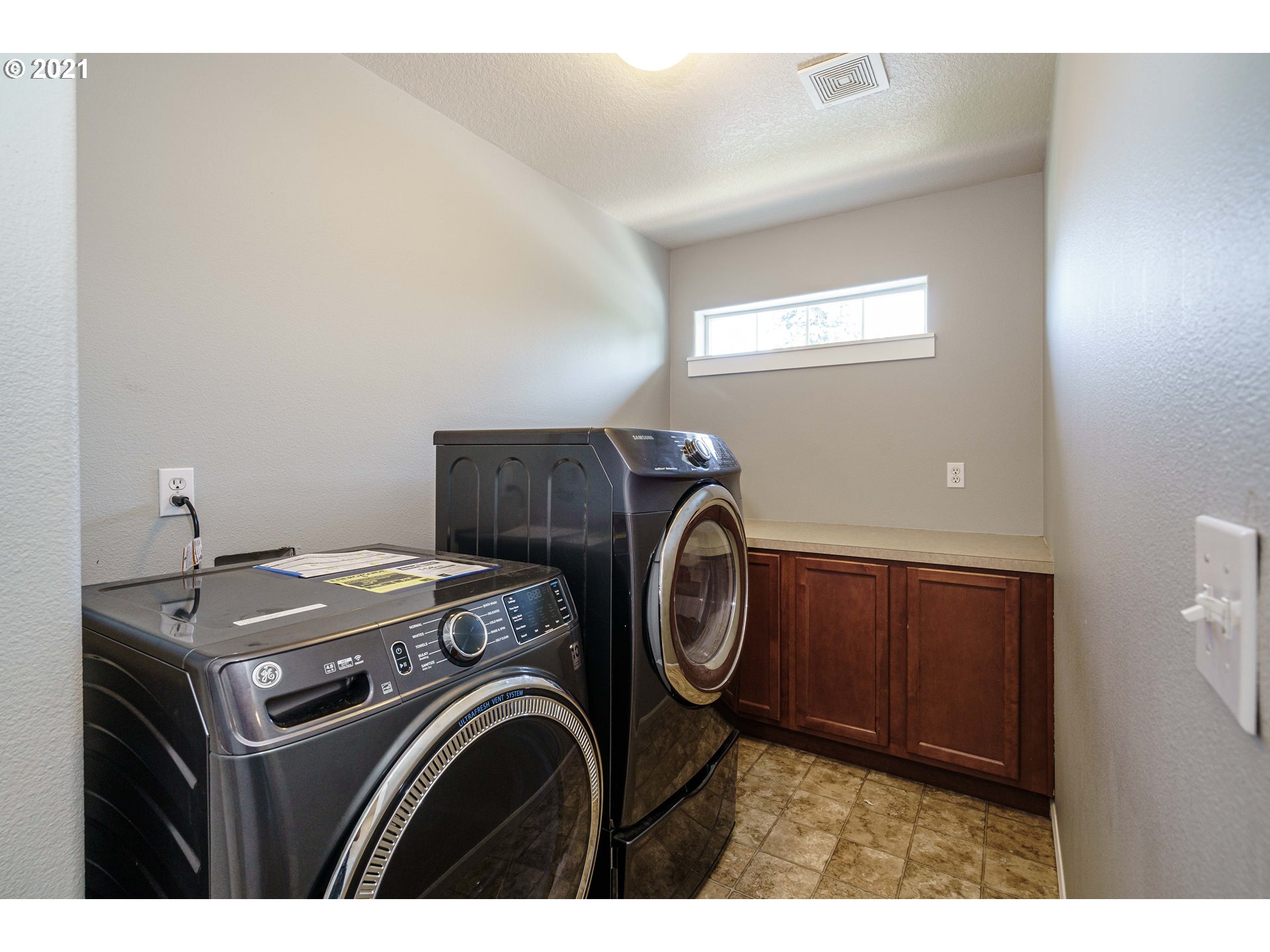 39740 Wall Street Sandy, OR 97055 - Photo 16 of 32 Gallery Image 16