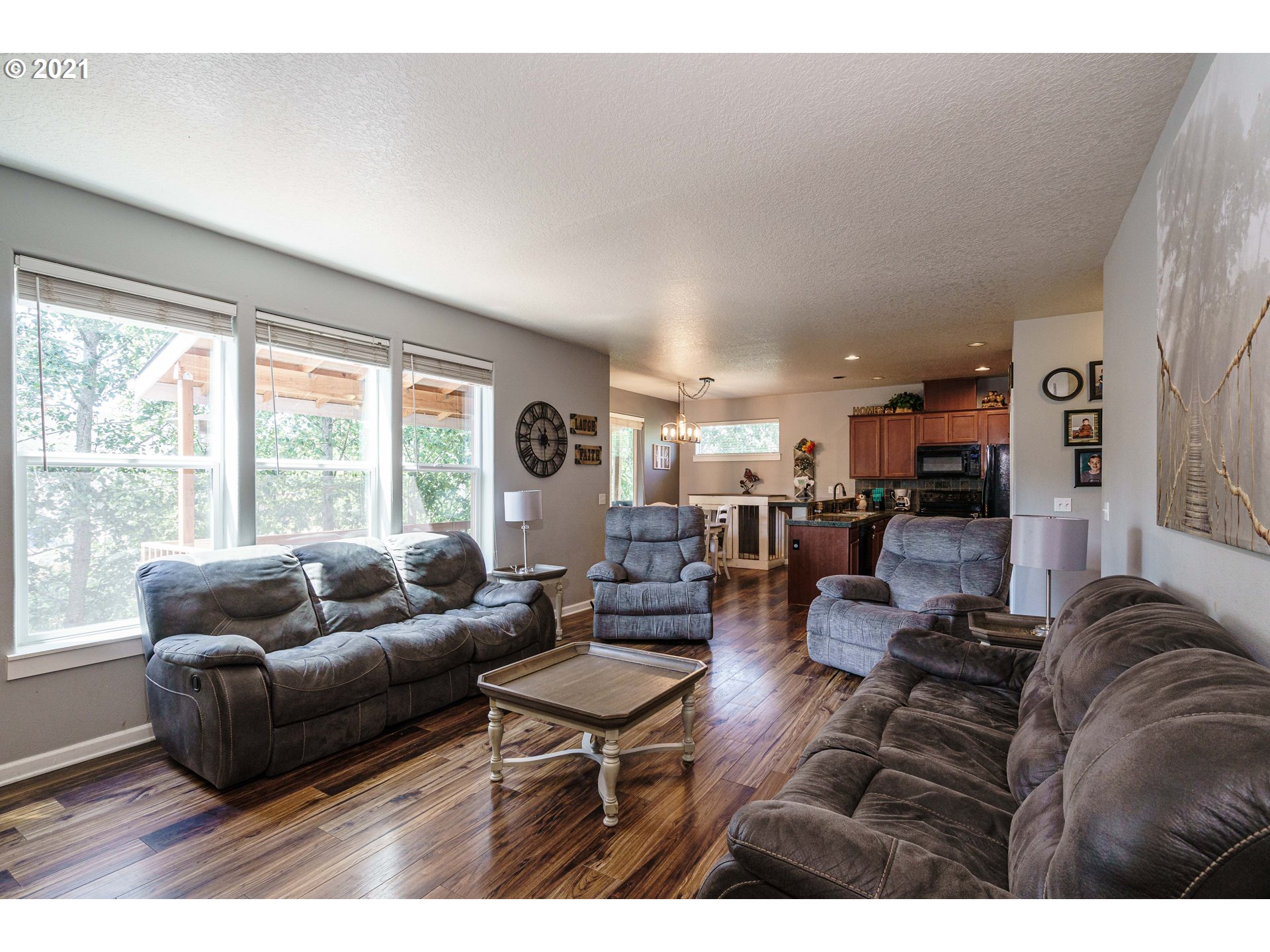 39740 Wall Street Sandy, OR 97055 - Photo 6 of 32 Gallery Image 6