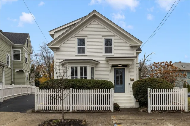 $889,000 | 103 Evergreen Street, Providence, RI 02906