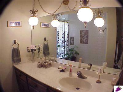 16290 La Canada Road Madera, CA 93636 - Photo 4 of 9 Bath Room