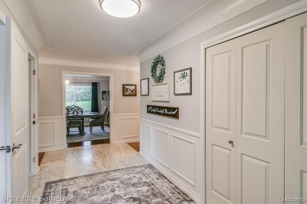 4840 Stoneleigh Road Bloomfield Hills, MI 48302 - Photo 4 of 41