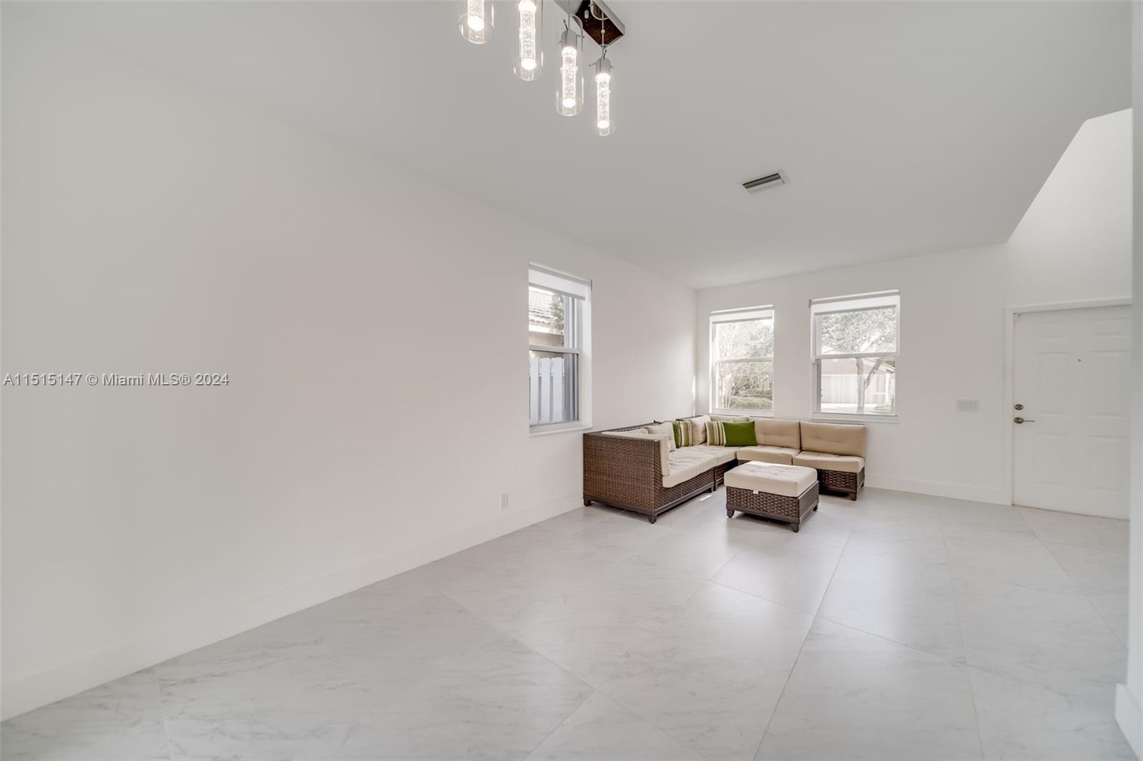 958 Briar Ridge Road Weston, FL 33327 - Photo 14 of 55