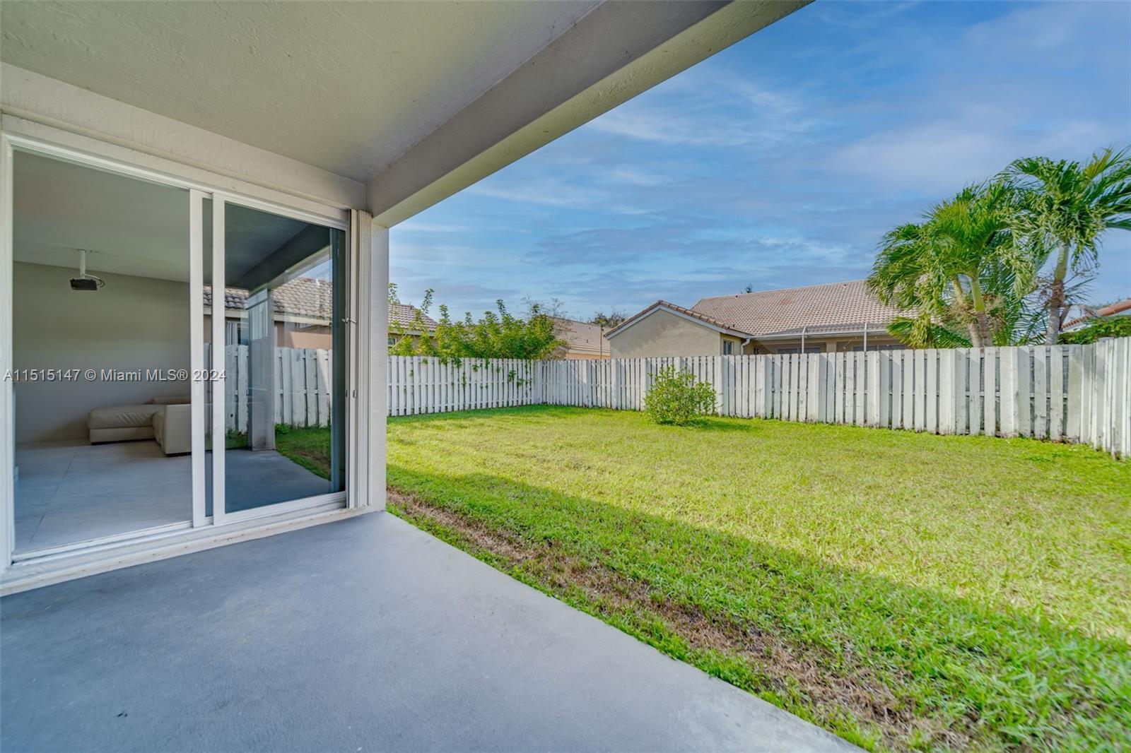 958 Briar Ridge Road Weston, FL 33327 - Photo 17 of 55