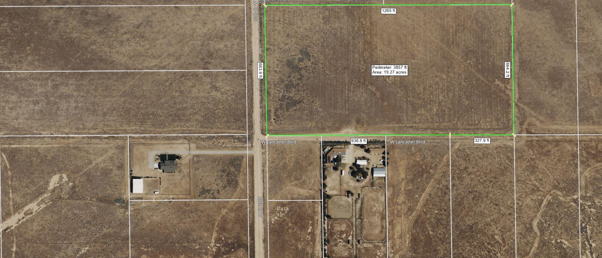 Cor 80th Street West Lancaster, CA 93536 - Photo 15 of 16 a bathroom with a shower