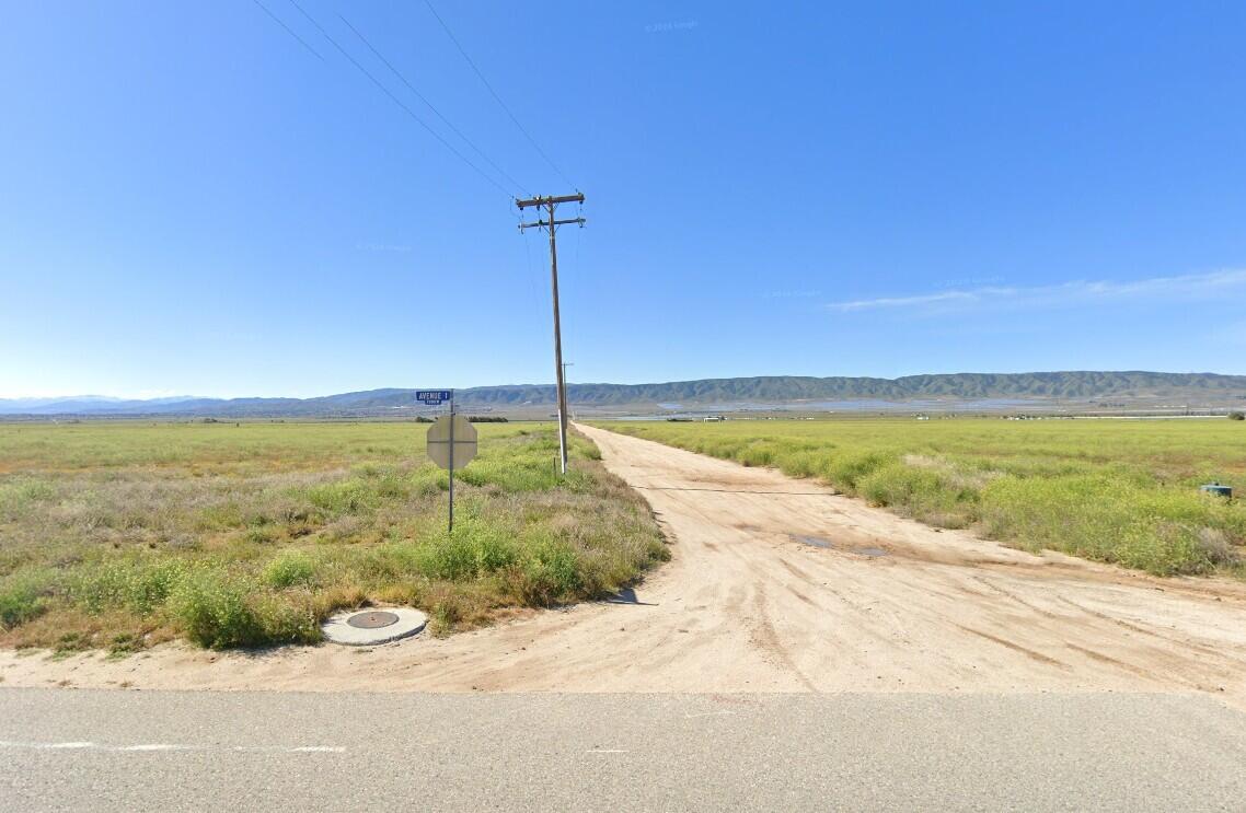 Cor 80th Street West Lancaster, CA 93536 - Photo 6 of 16 a view of a ocean view