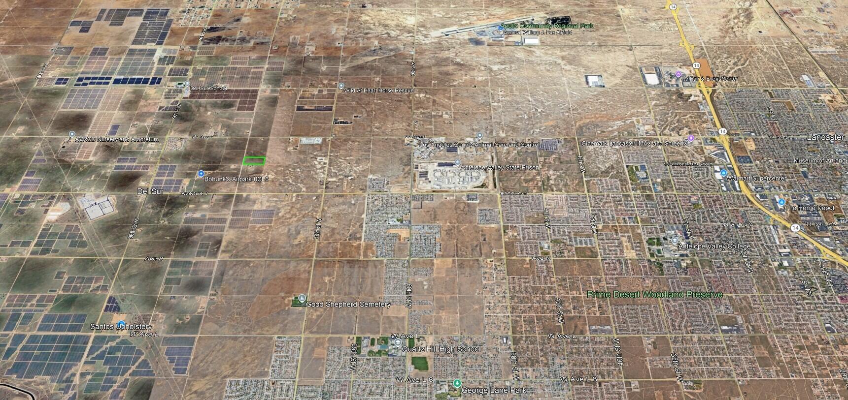 Cor 80th Street West Lancaster, CA 93536 - Photo 8 of 16 a bathroom with a shower