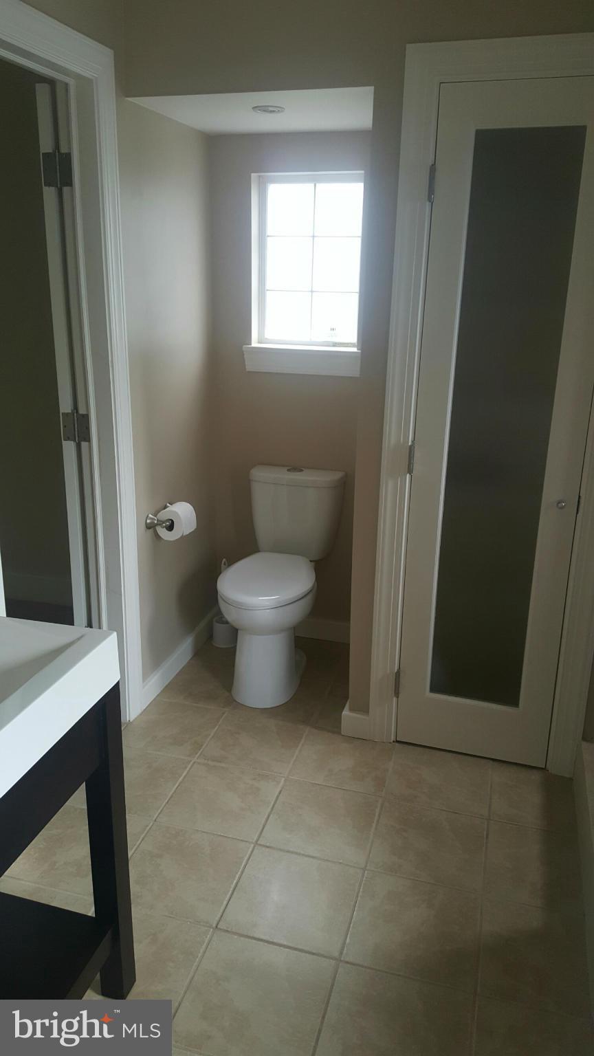 1422 Rugby Street Front Royal, VA 22630 - Photo 17 of 19 Bath (Master)